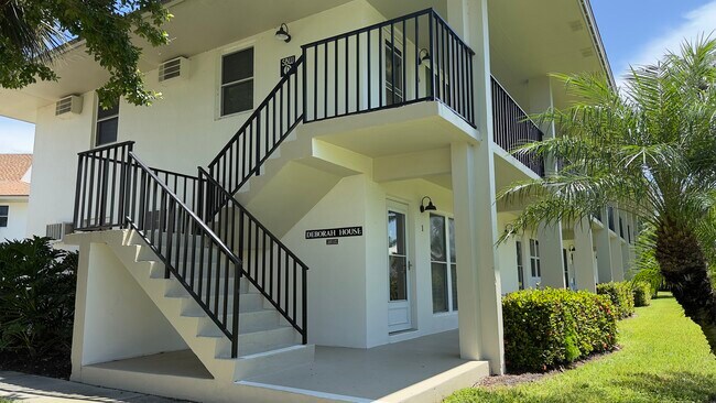 Building Photo - 235 Seaview Ct