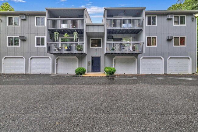 Building Photo - 72 Buddington Rd