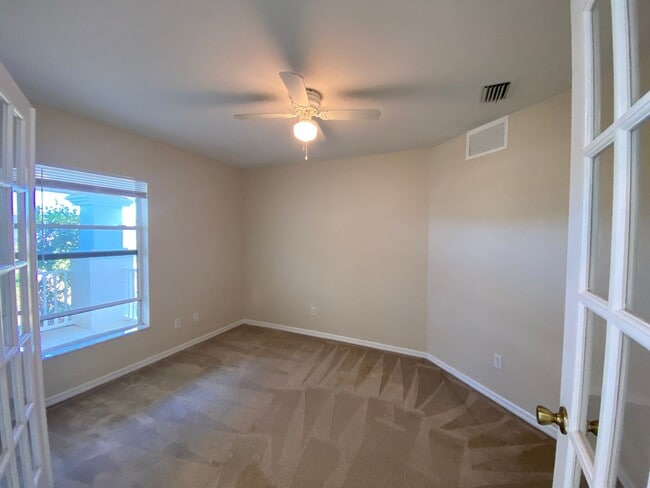 Building Photo - 2817 NW 18th Pl
