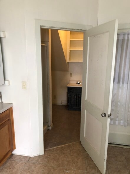 Building Photo - 416 Wren Way