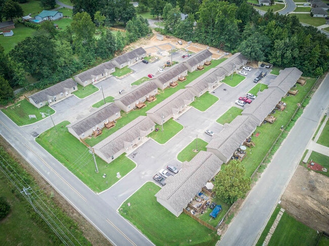 Building Photo - 10 Marie Ln