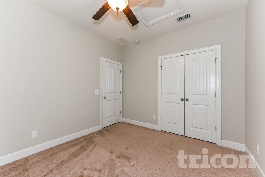 Building Photo - 4808 Genoa Dr