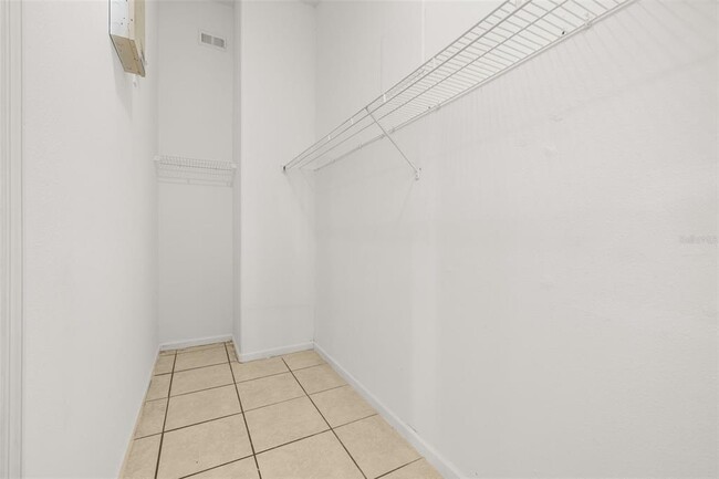 Building Photo - 3145 Stonehurst Cir