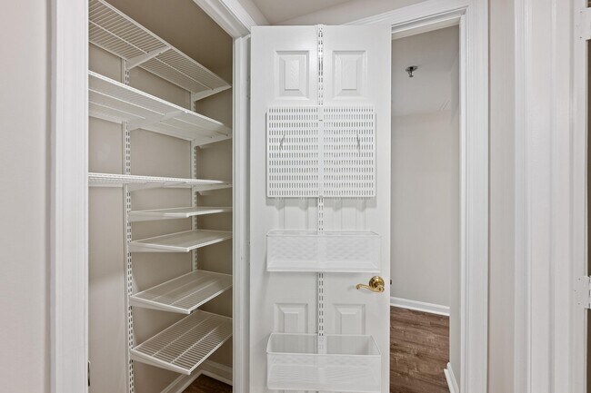 Building Photo - 4808 Moorland Ln