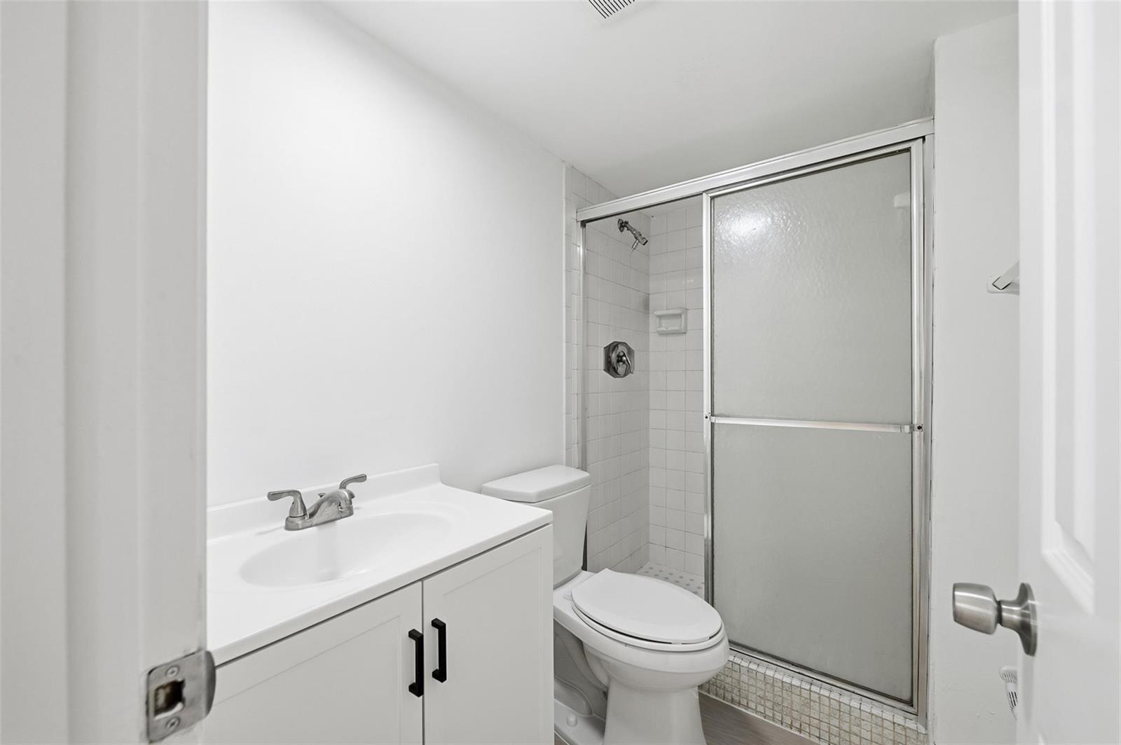 Building Photo - 9430 Poinciana Pl