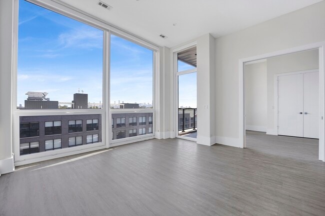 Building Photo - 2400 W Wabansia Ave