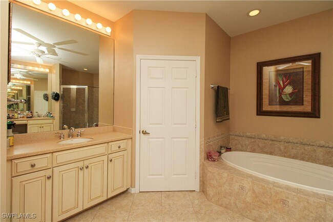 Building Photo - 12240 Toscana Way