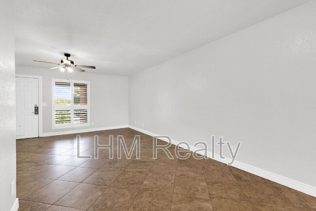 Building Photo - 1340 N Recker Rd