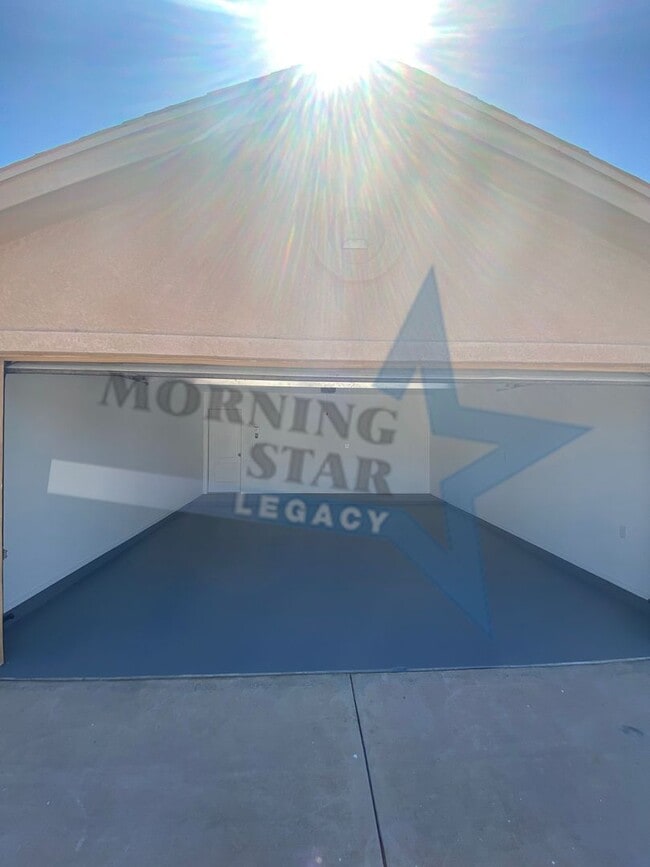 Building Photo - 3 bedroom home in Legends West!