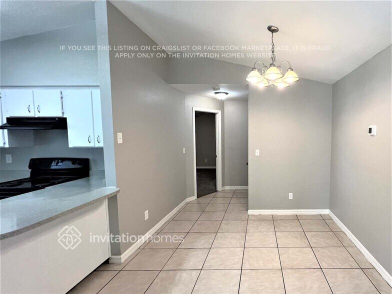 Building Photo - 323 Boca Ciega Rd