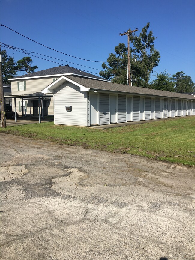 Storage Unit 8’X10’ - 66 Dogwood Ln