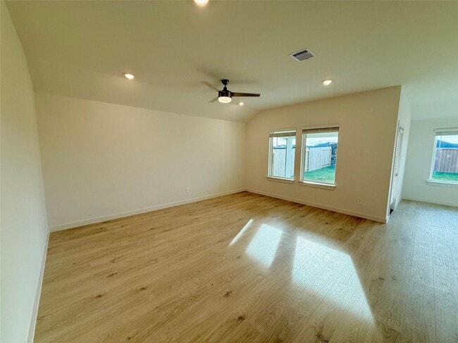 Building Photo - 30751 Wicklow Gdns Dr