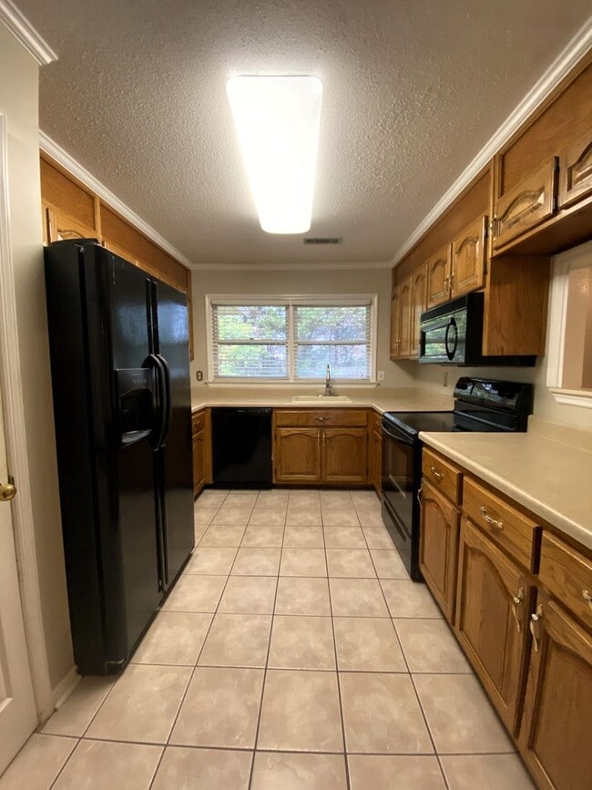 Building Photo - Coming Soon!