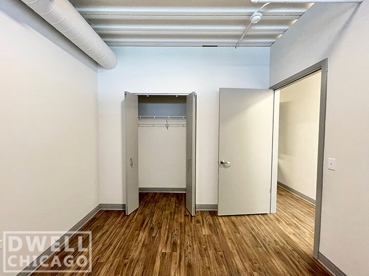 Building Photo - 951 W Dakin St