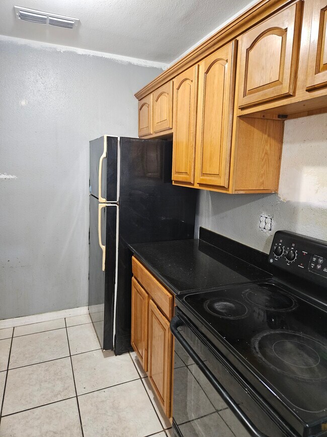 Building Photo - 4320 S West Shore Blvd