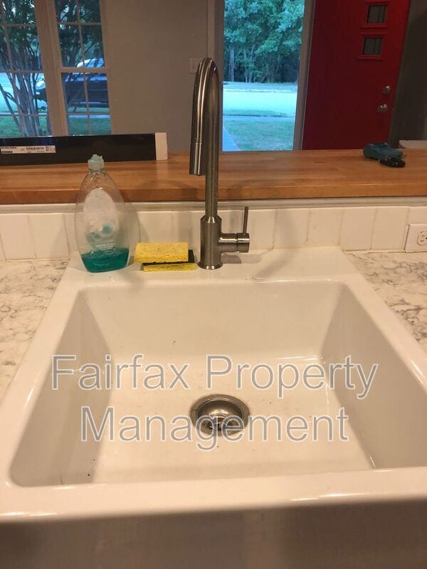 Building Photo - 1113 Marlborough Rd