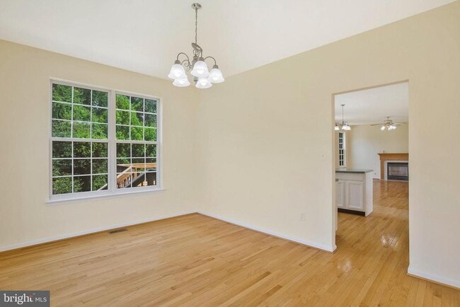 Building Photo - 9112 Granite Ct