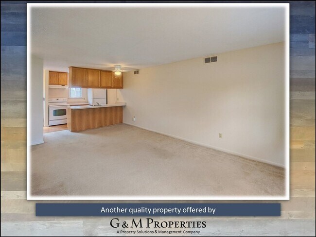 Building Photo - 2 Bedroom Townhome - Available off of Fren...