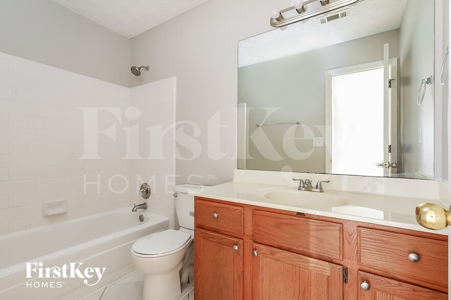 Building Photo - 2964 Shady Woods Cir