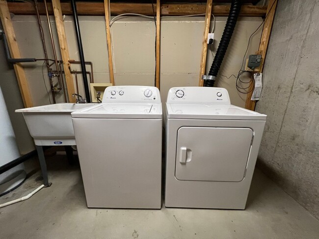 Building Photo - Spacious 4 Bed, 3 Bath Ranch in South Fort Collins