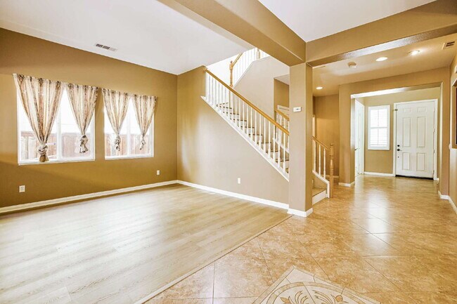 Building Photo - Experience Scenic Luxury in This Spectacular 4-Bed+Office/4-Bath Home Within the Exclusive Sycamo...