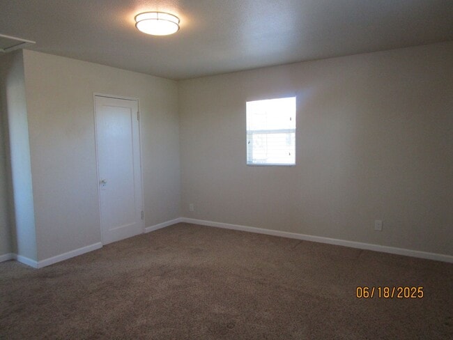 Building Photo - 4177 W Muller Rd