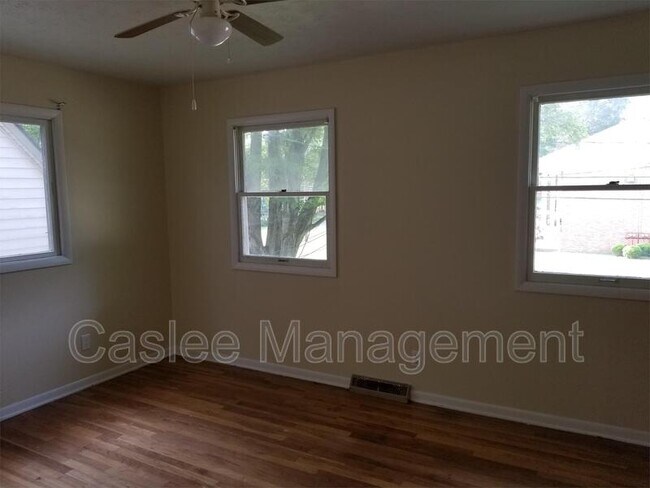 Building Photo - 1245 Overbrook Dr