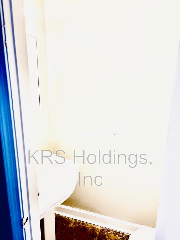 Building Photo - 5228 Goolsby Ct