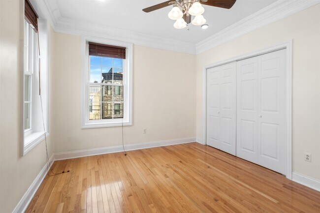 Building Photo - 70 South St