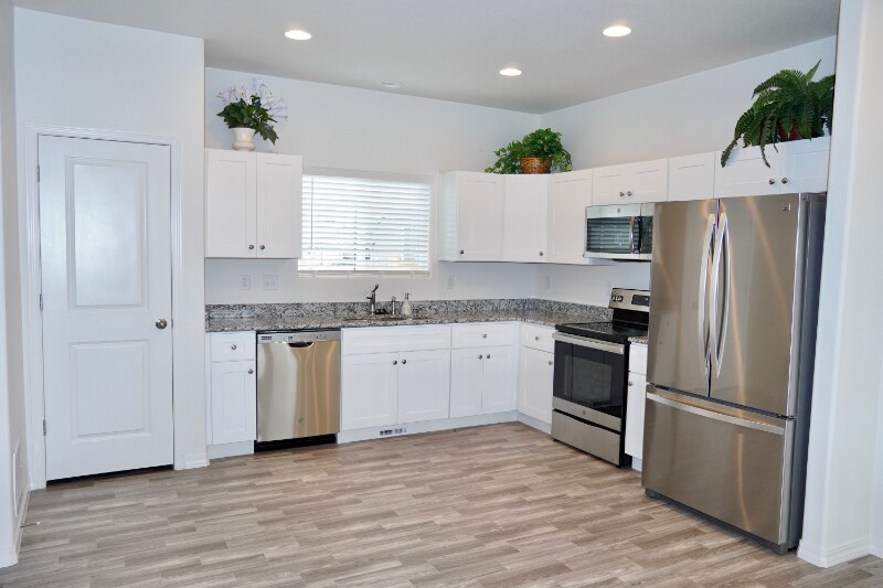 Building Photo - 706 Grissom Dr.