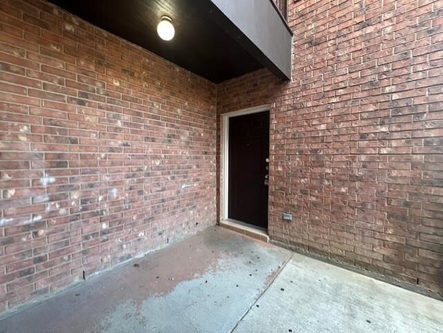 Building Photo - 1001 E Travis St