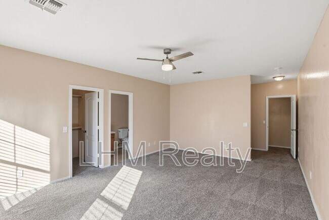 Building Photo - 15818 N 25th St