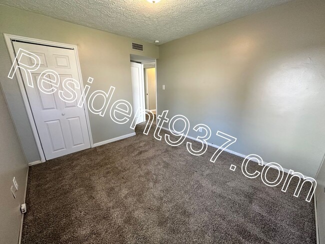 Building Photo - Charming 2 Bed 1 bath in Kettering