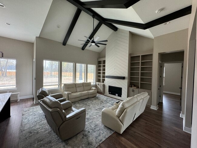 Building Photo - 262 Rd 660