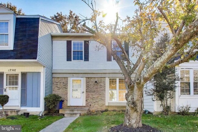 Building Photo - 17505 Longview Ln