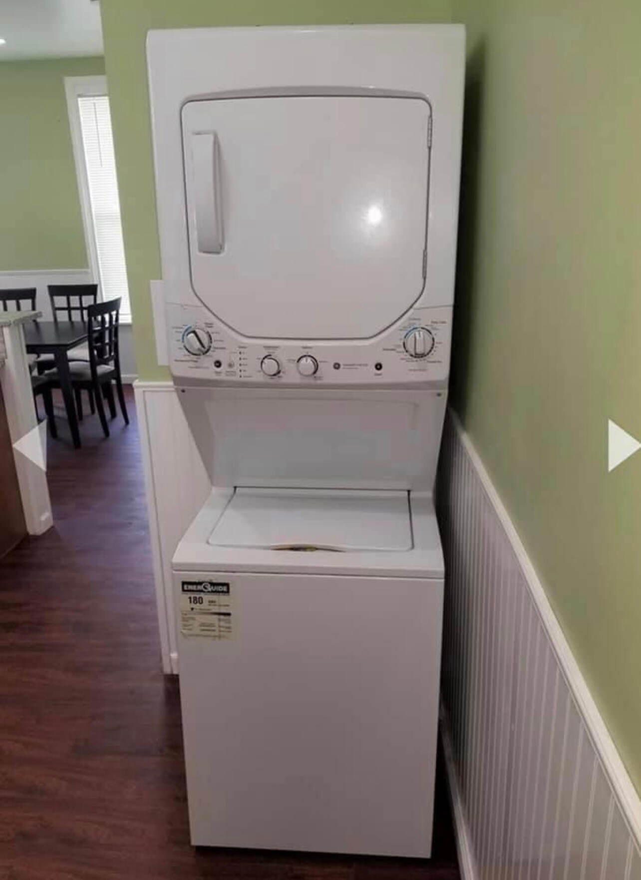 Building Photo - 80 Oak St