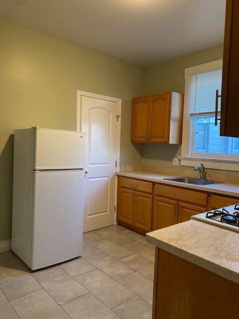 Building Photo - 1632 Mason St