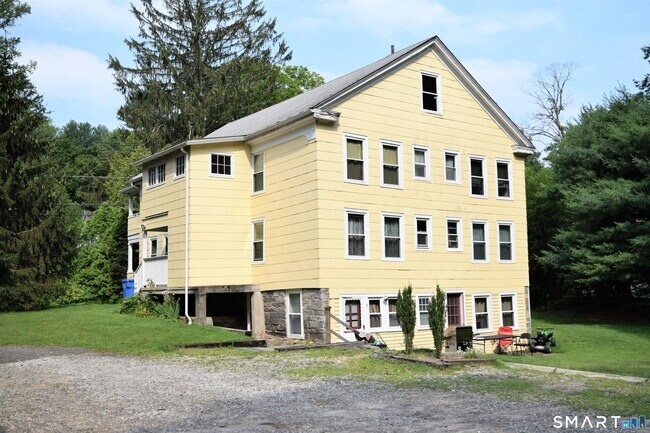 Building Photo - 6 Pleasant St