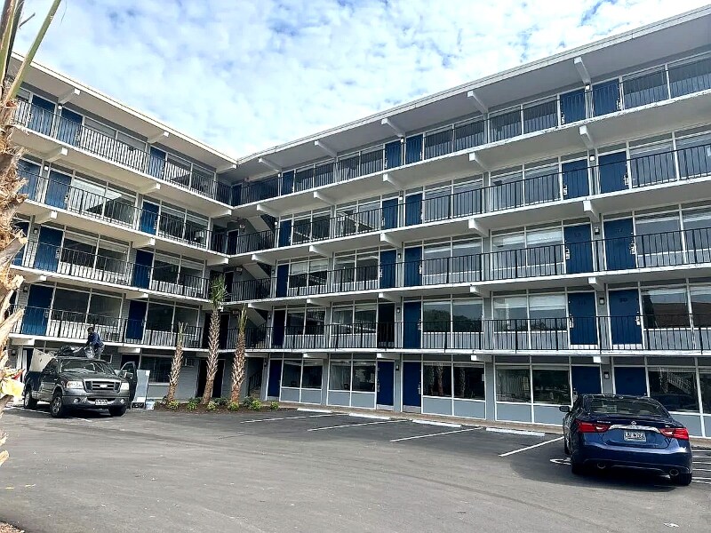Building Photo - 2010 S Ocean Blvd
