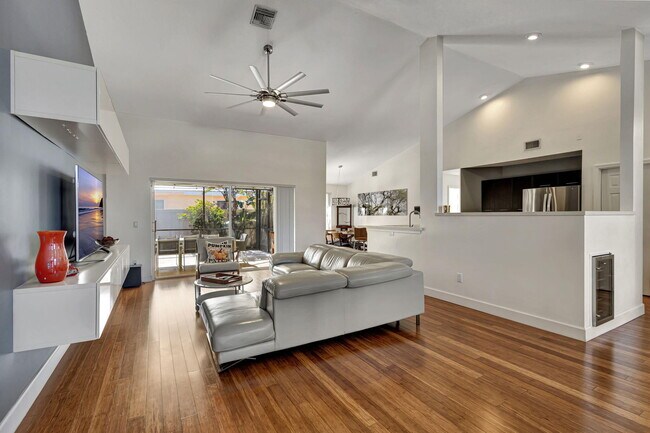 Building Photo - 2470 Sandstone Ct