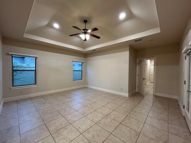 Building Photo - 3335 Hagen Lp