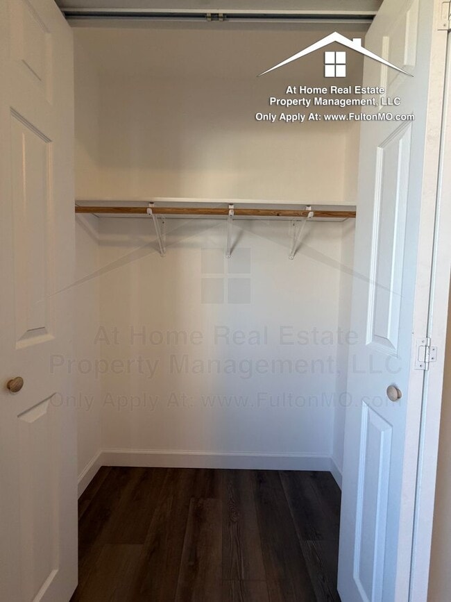 Building Photo - King Street 128-130 Duplex