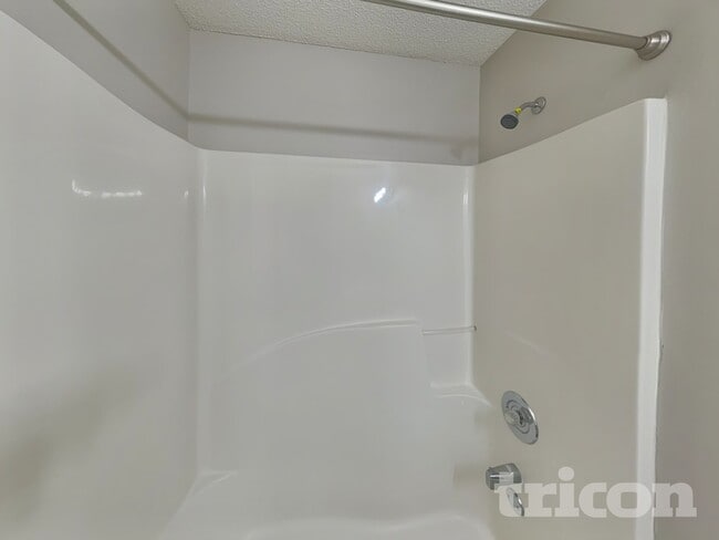 Building Photo - 3634 Silver Springs Ct