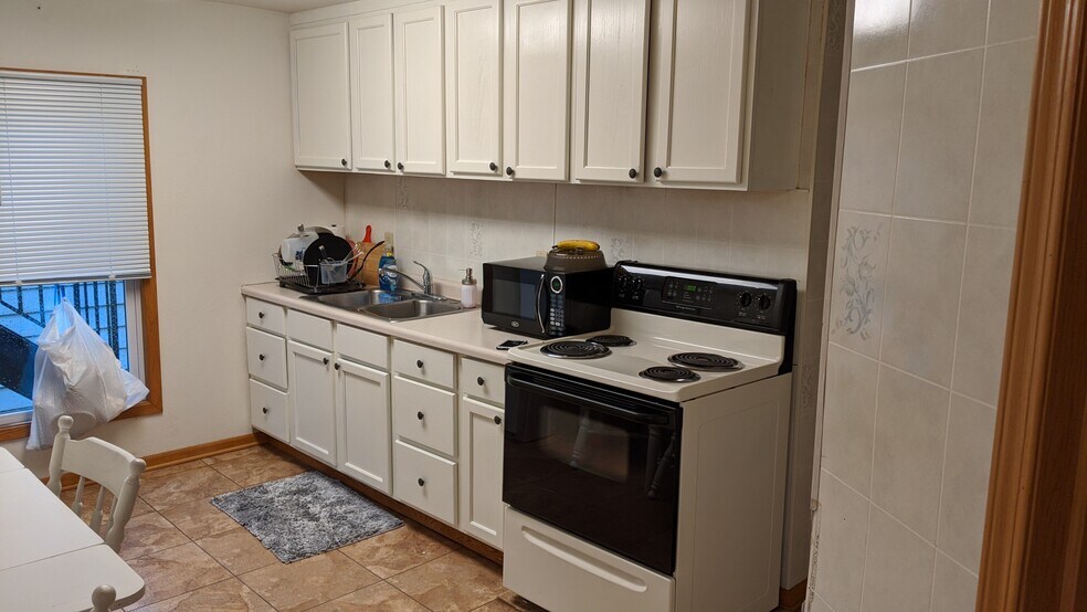 Building Photo - 906 Vine St