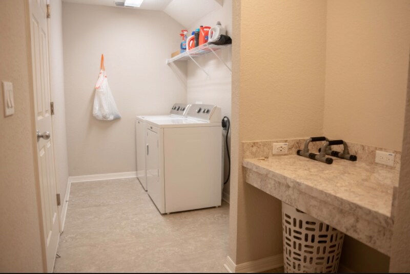 Building Photo - 7418 Indigo Oasis Ct