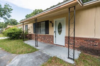 Building Photo - Cute 3 bed 2 bath on the SE side of Tallahassee