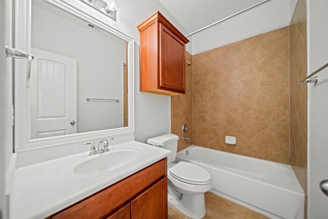 Building Photo - 1055 Forest Haven Ct