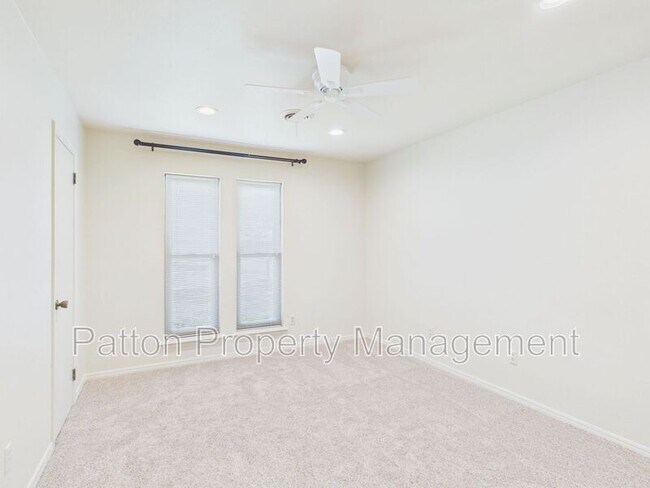 Building Photo - 6810 Montague Dr