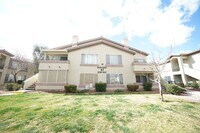 Building Photo - SHOWINGS AVAILABLE NOW