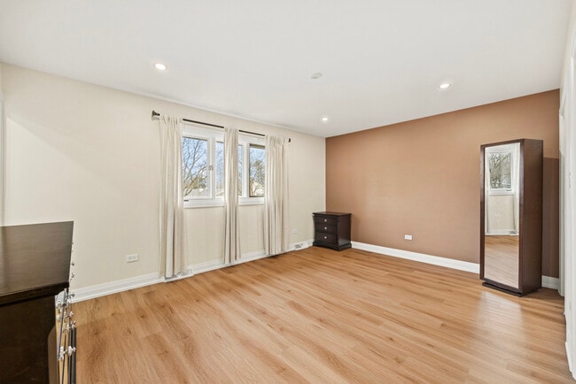 Building Photo - 641 Woods St